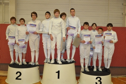 Первое место в командных соревнованиях на  на Открытом турнирe
по фехтованию, г. Лобня.
